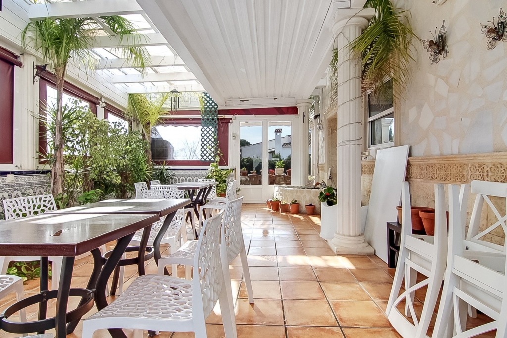15 bed commercial premises in Calp