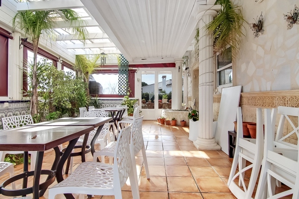 15 bed commercial premises in Calp