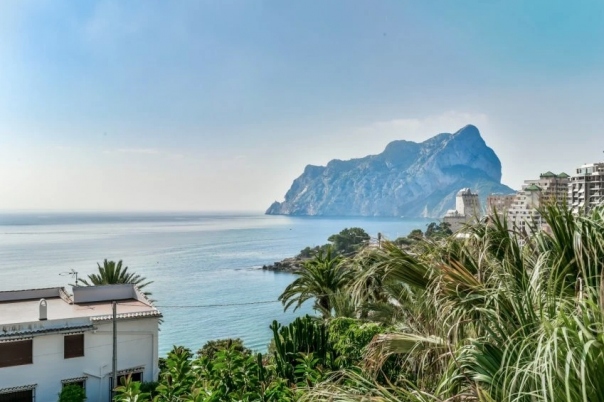 5 bed villa in Calp