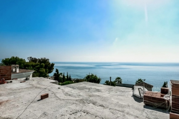 5 bed villa in Calp