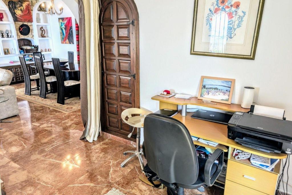 4 bed casa / chalet in Moraira