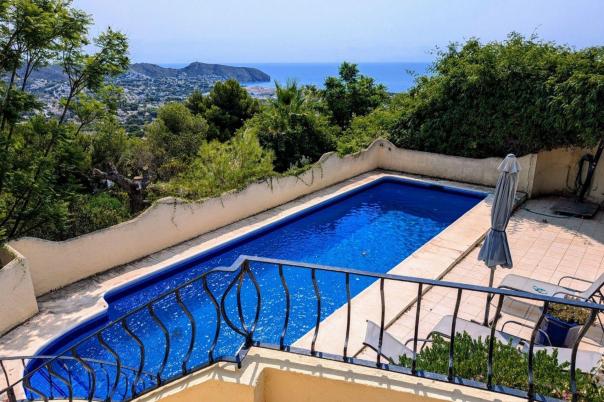 4 bed casa / chalet in Moraira