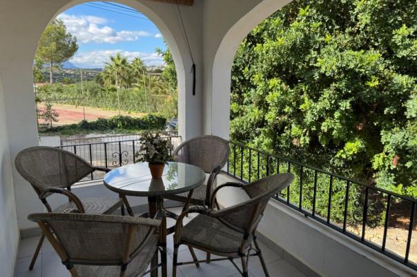 2 bed bungalow in Moraira