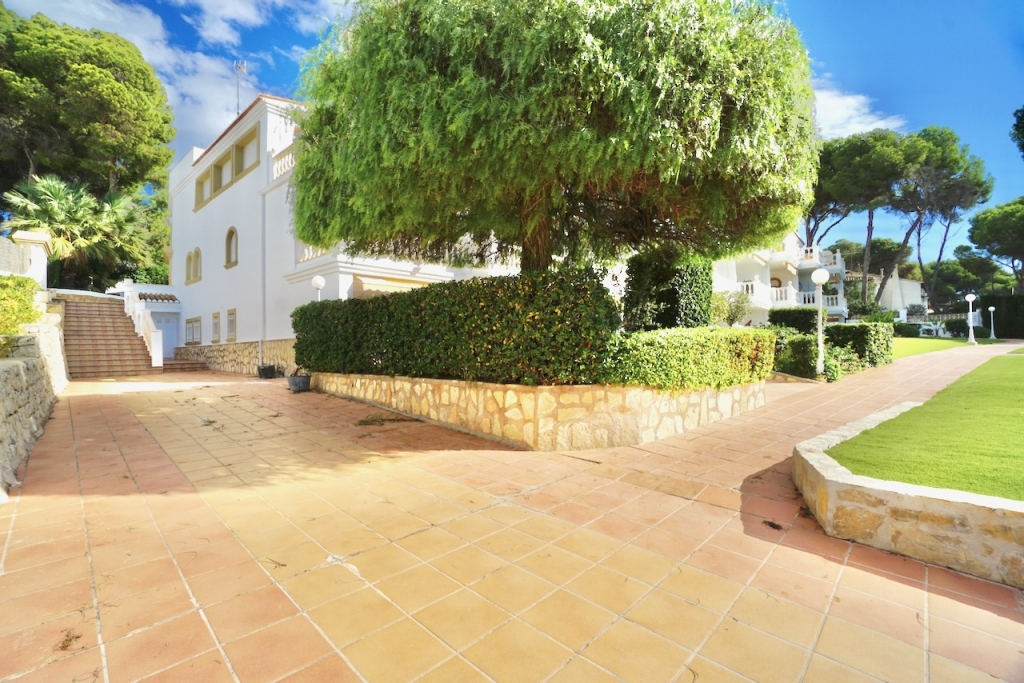 2 bed apartments - flats in Moraira