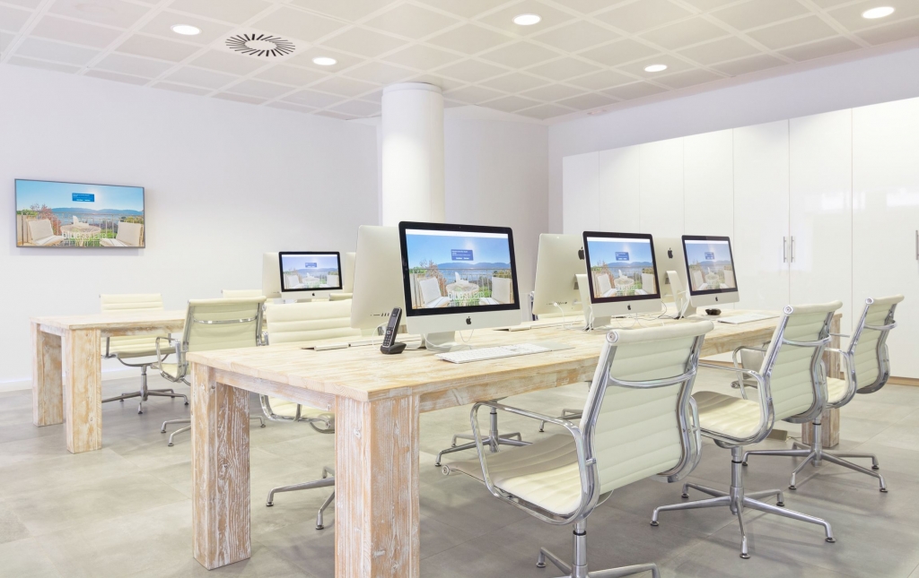 Blue Square - Estate Agent Moraira