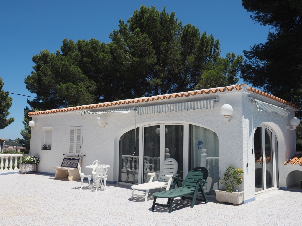 6 bed villa in Denia