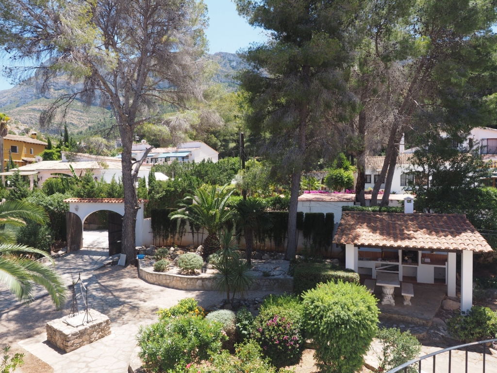 6 bed villa in Denia