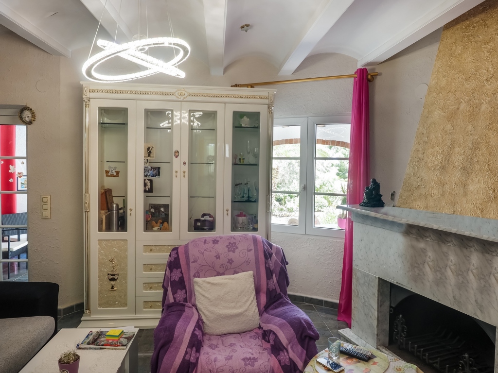 6 bed villa in Denia