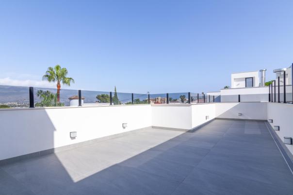 5 bed villa in Albir