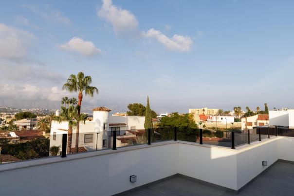 5 bed villa in Albir