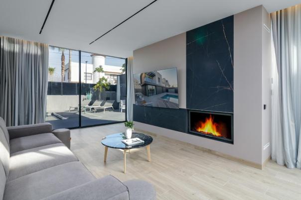 5 bed villa in Albir