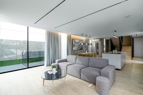 5 bed villa in Albir