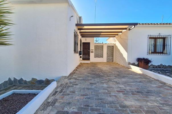 3 bed villa in Moraira