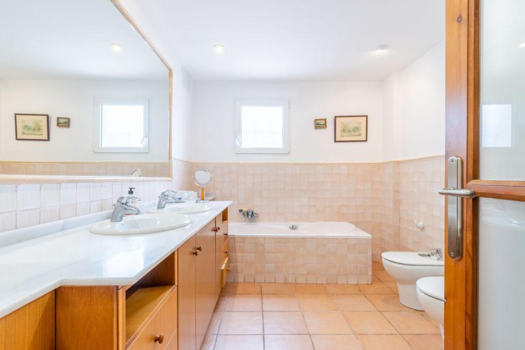 4 bed villas in Moraira
