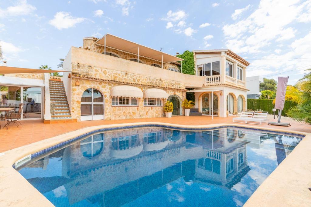 4 bed villas in Moraira