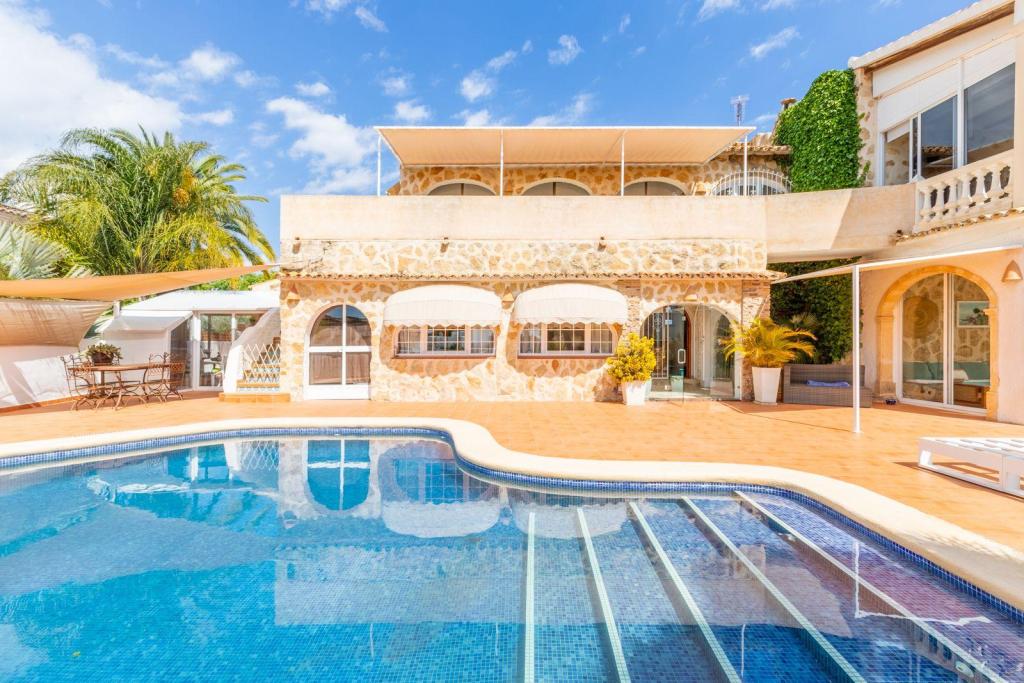 4 bed villas in Moraira