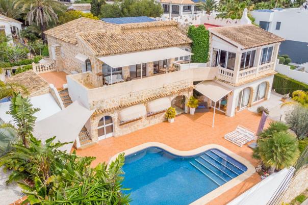4 bed villas in Moraira