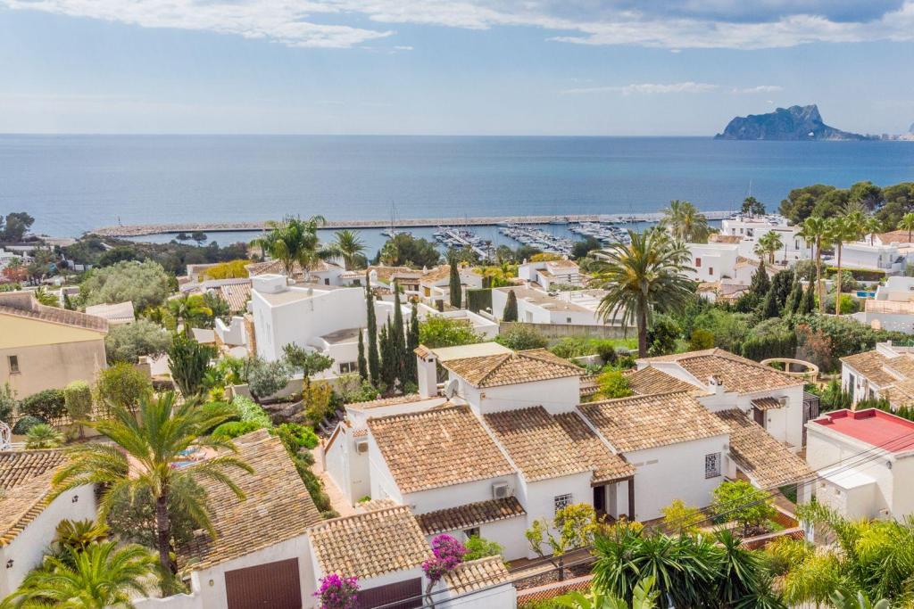 4 bed villas in Moraira