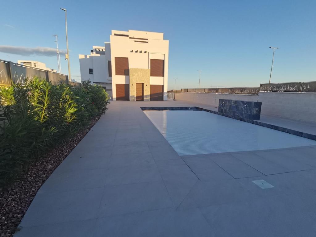 3 bed villa in Los Montesinos