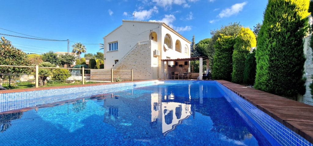 4 bed villa in Calp