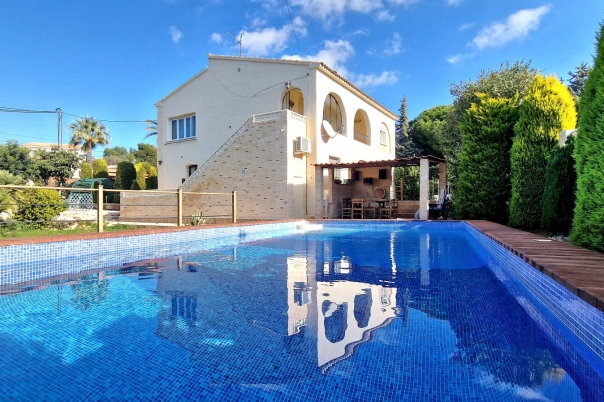 4 bed villa in Calp