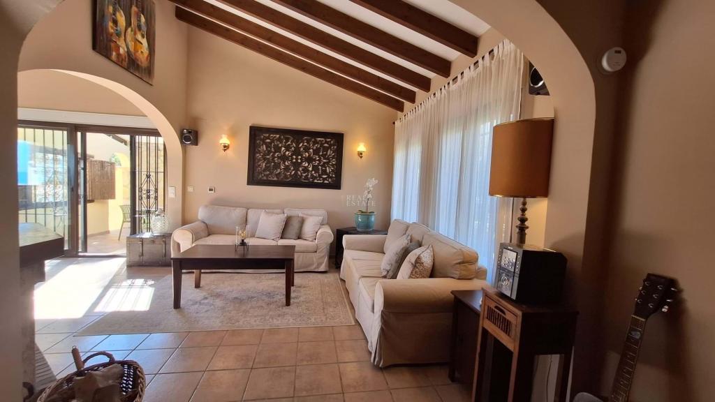 6 bed villa in Pego