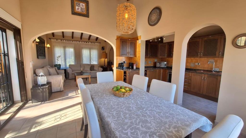6 bed villa in Pego