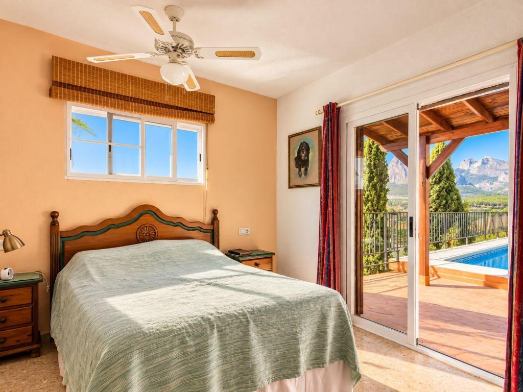 4 bed villa in Callosa de Ensarriá