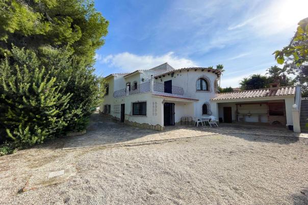 4 bed casa / chalet in Calpe