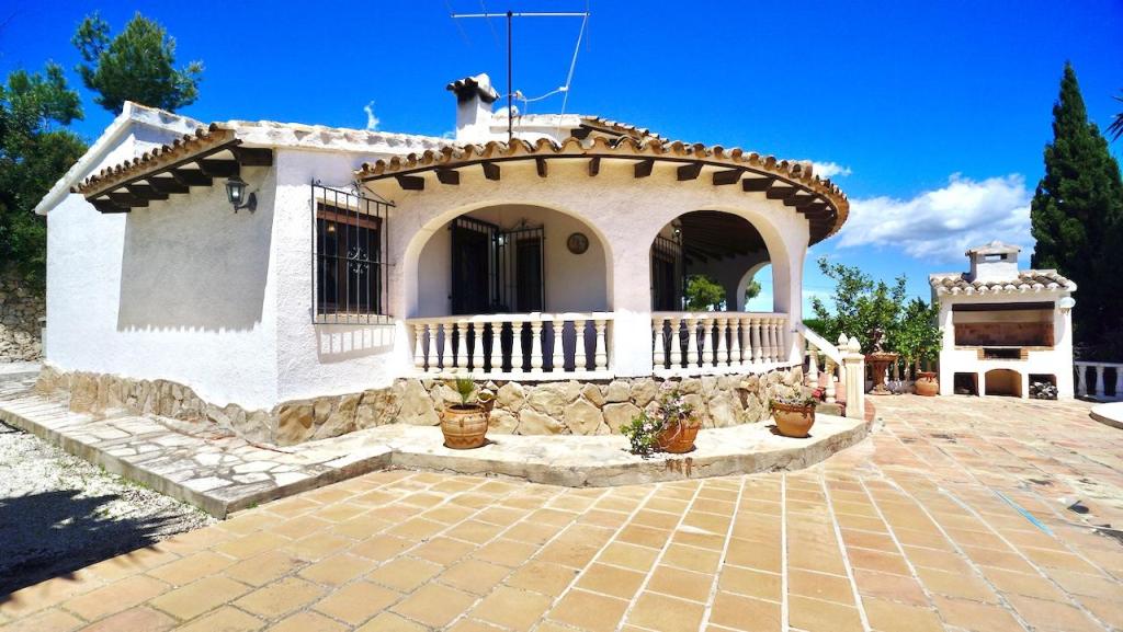 3 bed villas in Moraira