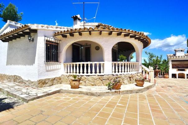 3 bed villas in Moraira