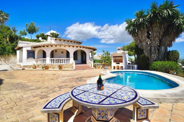 3 bed villas in Moraira