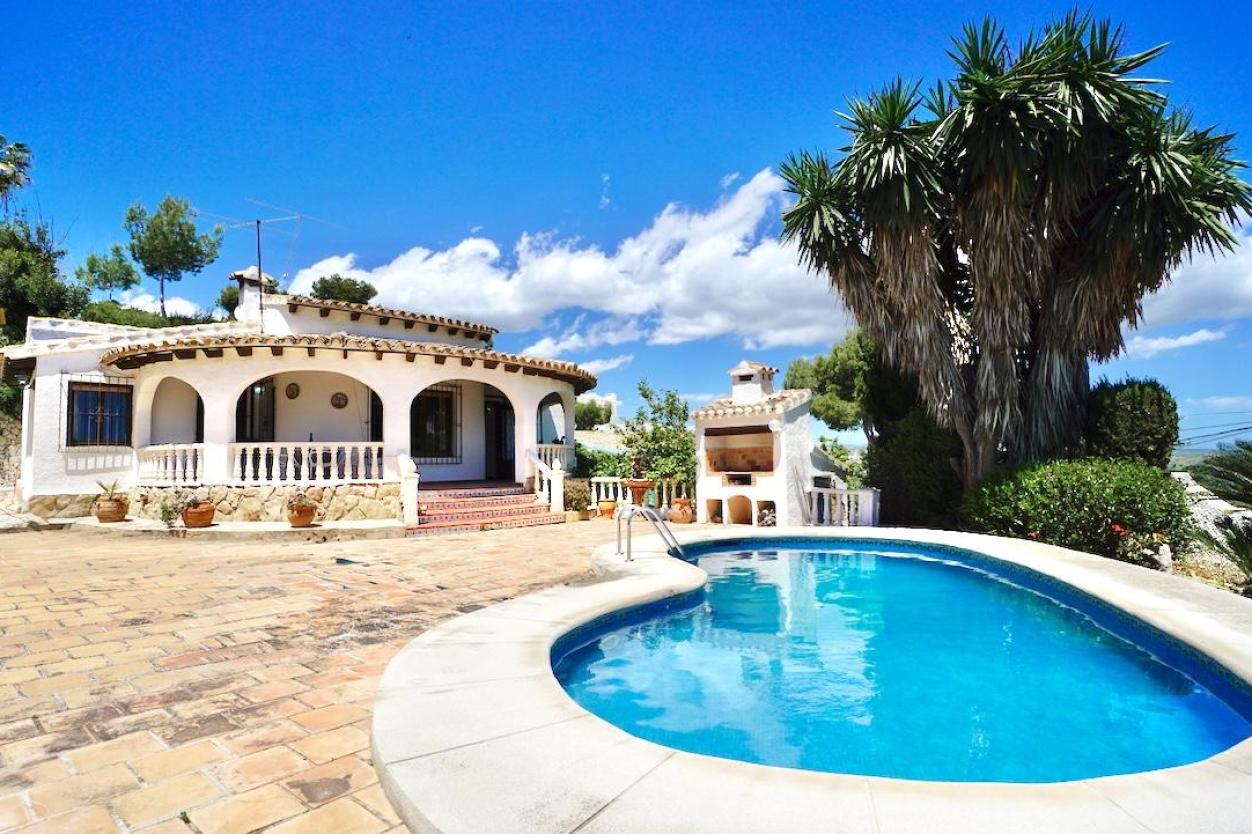 3 bed villas in Moraira