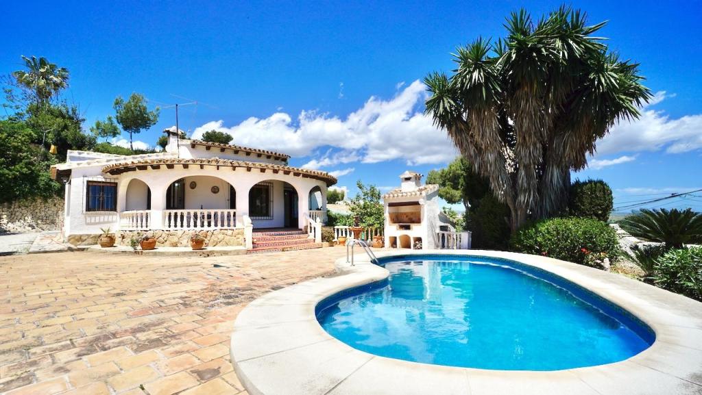 3 bed villas in Moraira