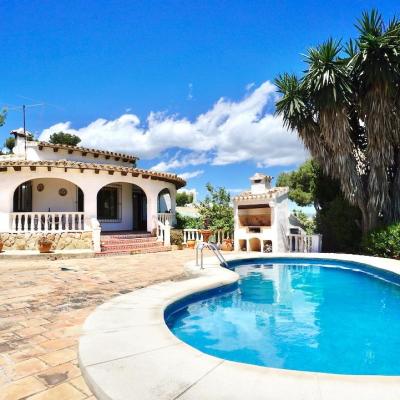 3 bed villas in Moraira