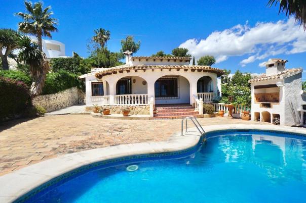 3 bed villas in Moraira