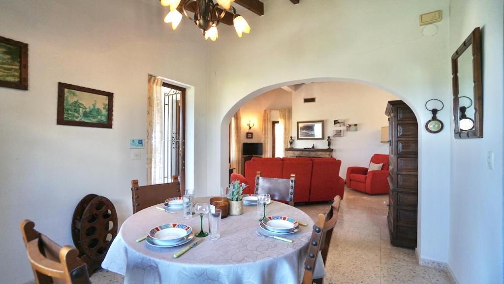3 bed villas in Moraira