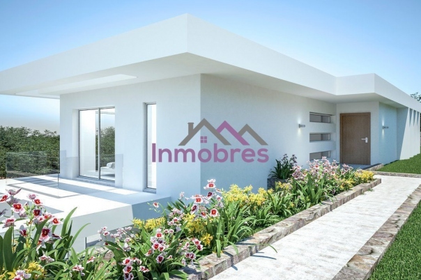 4 bed casa / chalet in Dénia