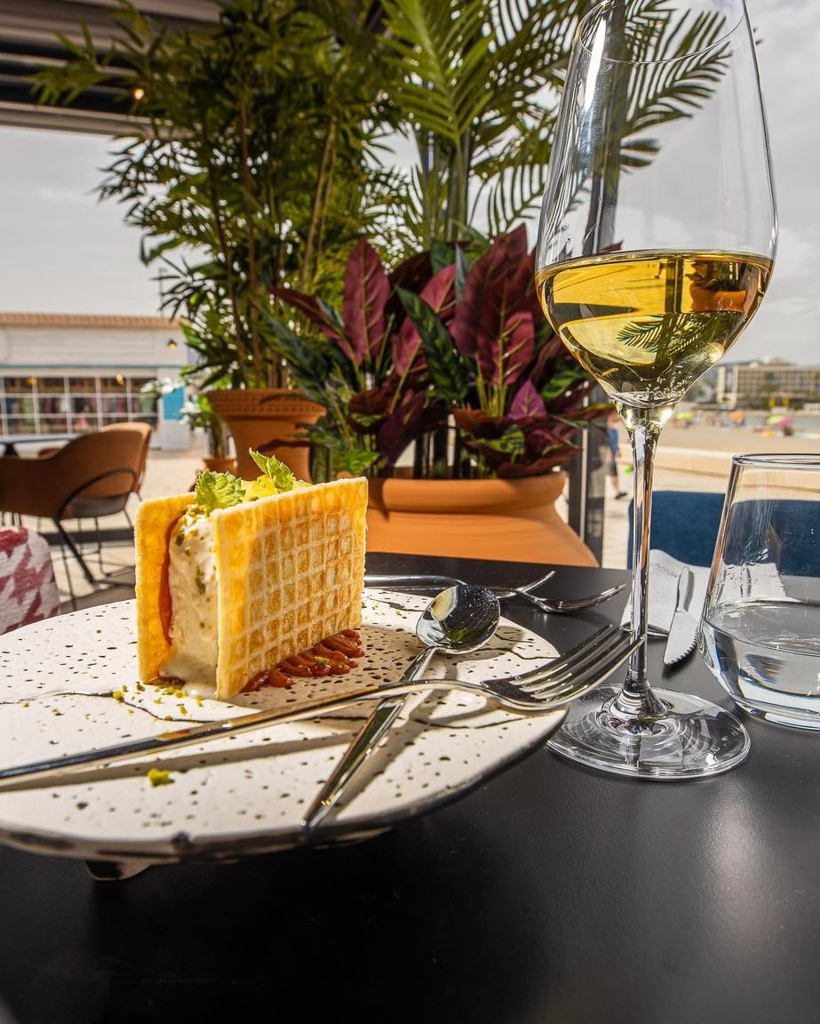 Fanatical Restaurant and Cocktail Lounge