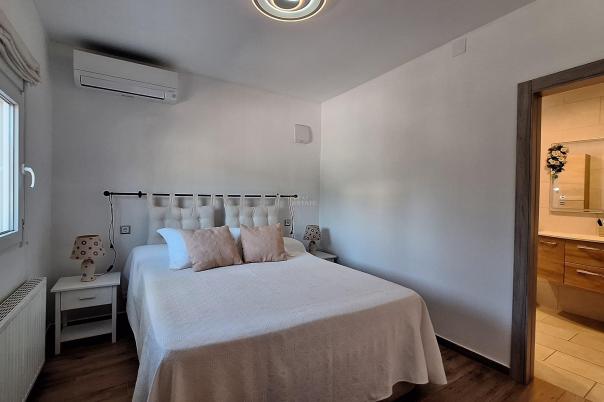 8 bed villa in Dénia