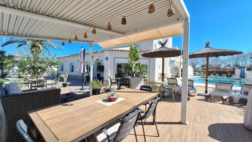 8 bed villa in Dénia