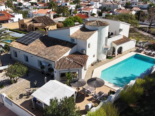 8 bed villa in Dénia