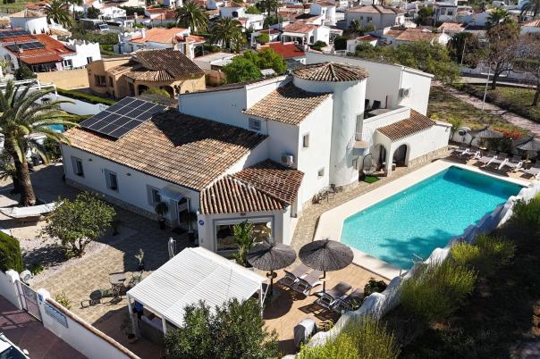 8 bed villa in Dénia