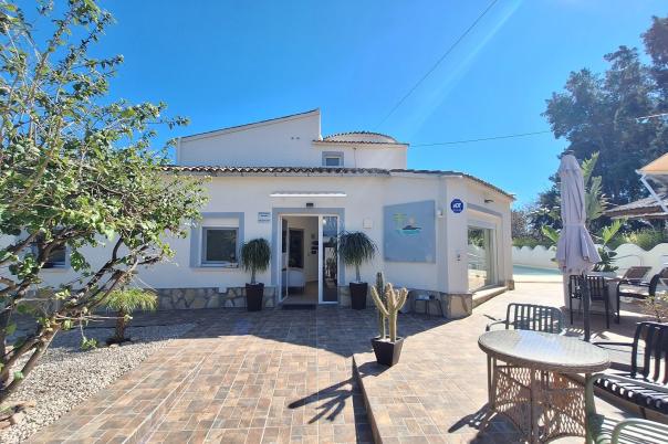 8 bed villa in Dénia