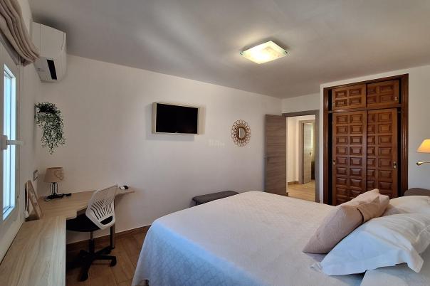 8 bed villa in Dénia