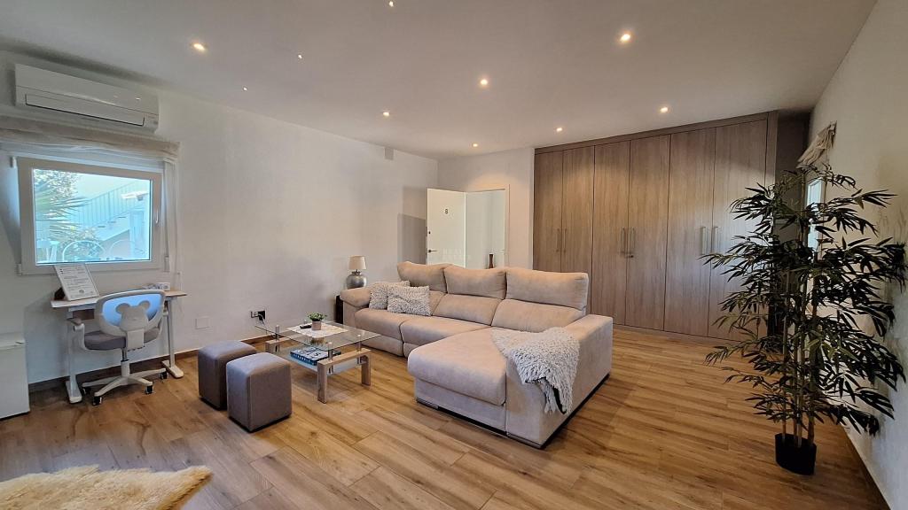 8 bed villa in Dénia