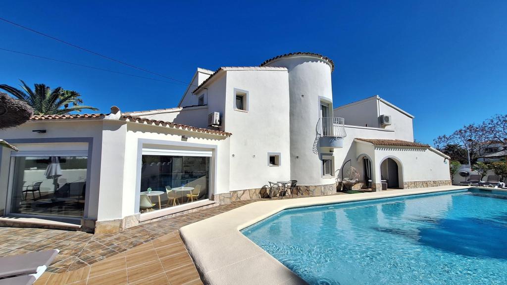 8 bed villa in Dénia