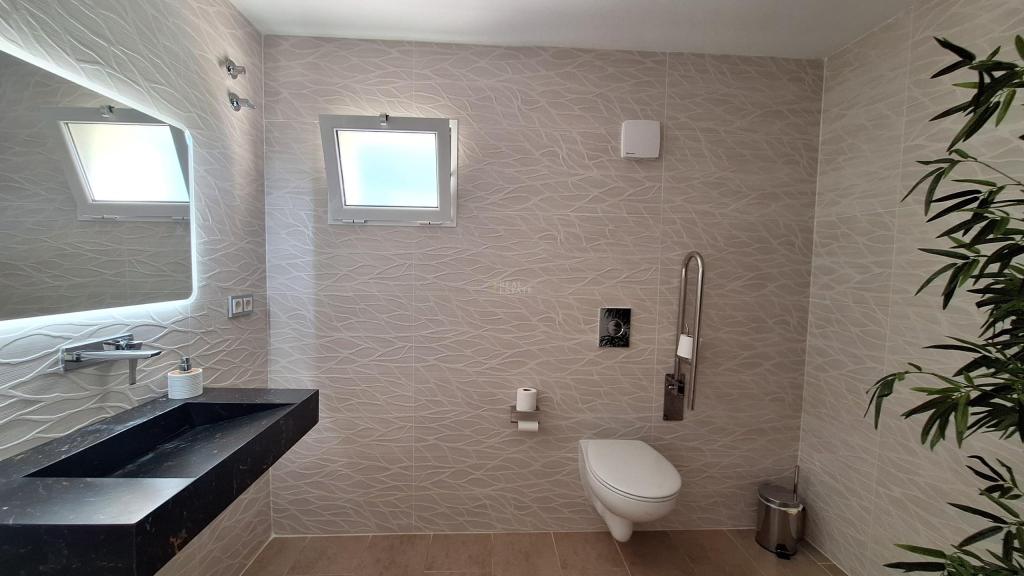 8 bed villa in Dénia