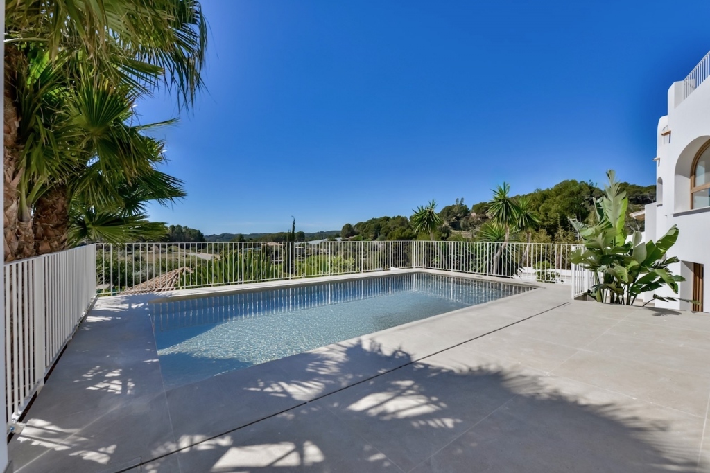 5 bed villas in Altea