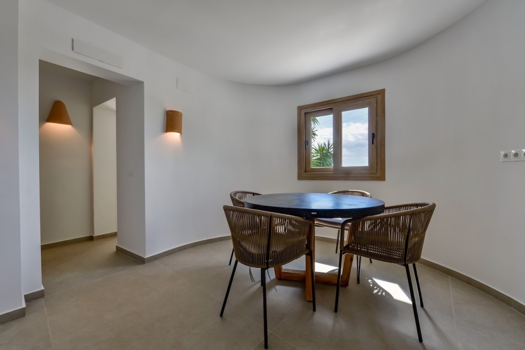 5 bed villas in Altea